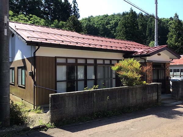 日本の道100選、七ヶ宿街道沿いの住宅